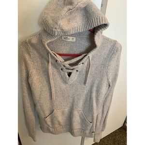 HOLLISTER cream sweater